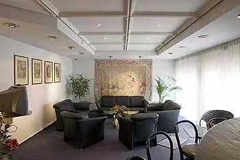 Centro Goya City, Trademark Collection By Wyndham 3* Wolfsburg