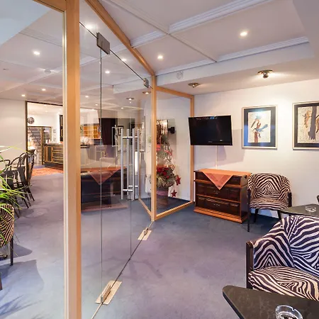 Centro Goya City, Trademark Collection By Wyndham 3* Wolfsburg