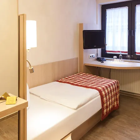 Centro Goya City, Trademark Collection By Wyndham 3* Wolfsburg