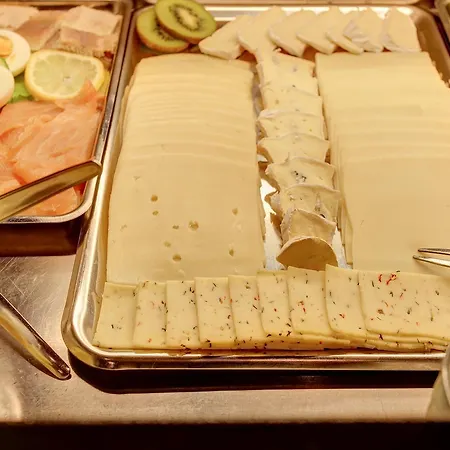 Centro Goya City, Trademark Collection By Wyndham Hotel 3*