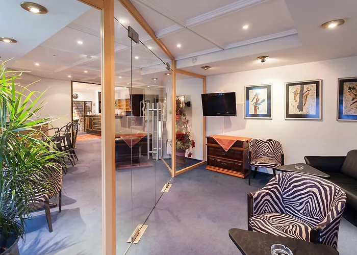 Centro Goya City, Trademark Collection By Wyndham 3* Wolfsburg